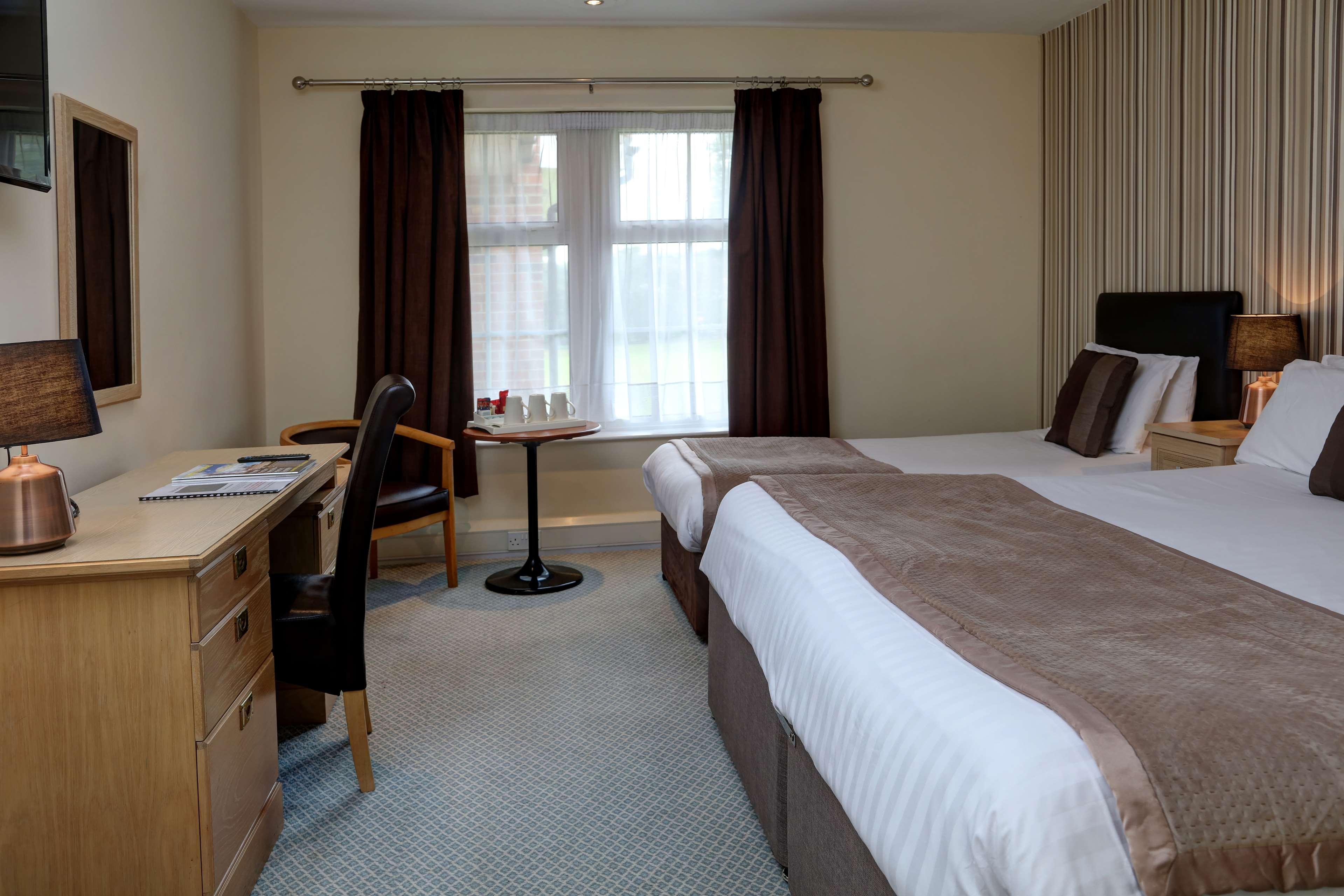 Allerton Court Hotel ノーサラートン エクステリア 写真