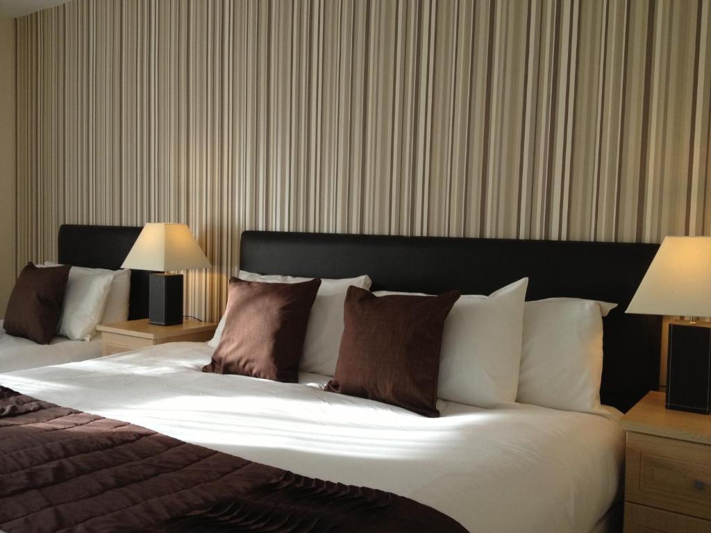 Allerton Court Hotel ノーサラートン エクステリア 写真