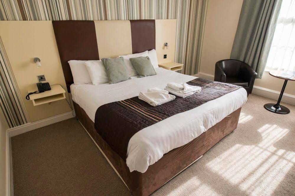 Allerton Court Hotel ノーサラートン エクステリア 写真