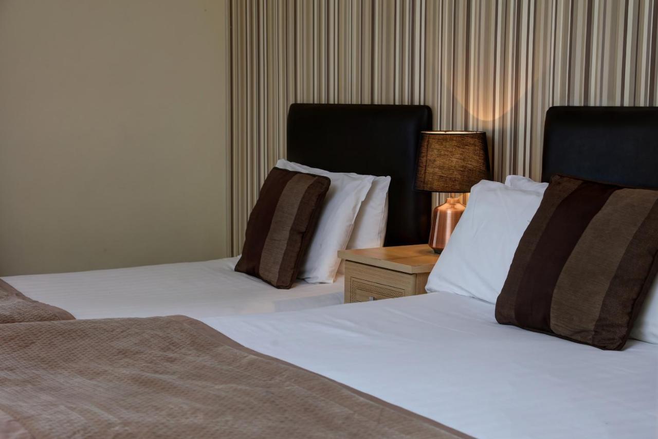 Allerton Court Hotel ノーサラートン エクステリア 写真