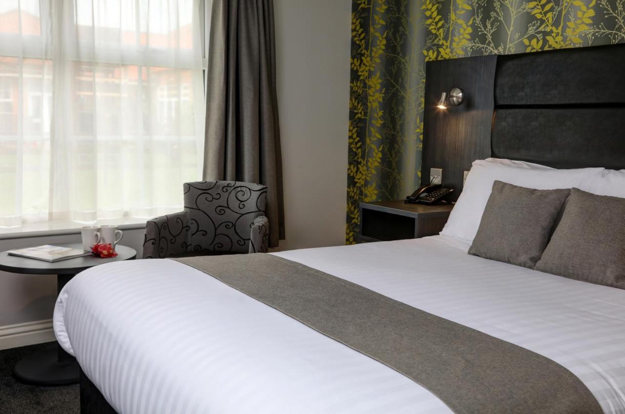 Allerton Court Hotel ノーサラートン エクステリア 写真