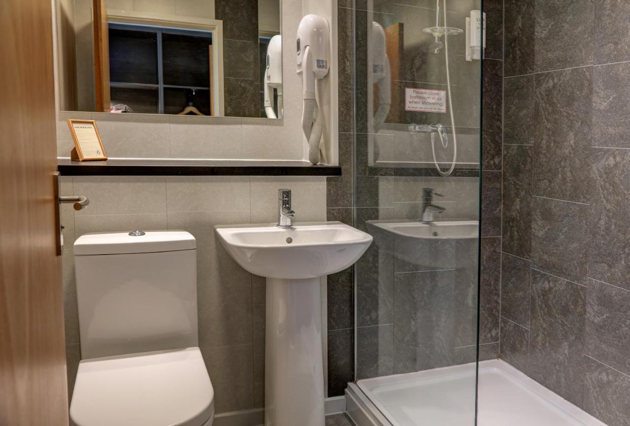 Allerton Court Hotel ノーサラートン エクステリア 写真