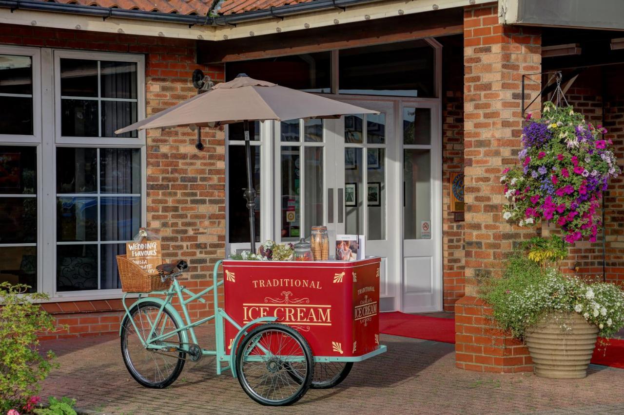 Allerton Court Hotel ノーサラートン エクステリア 写真
