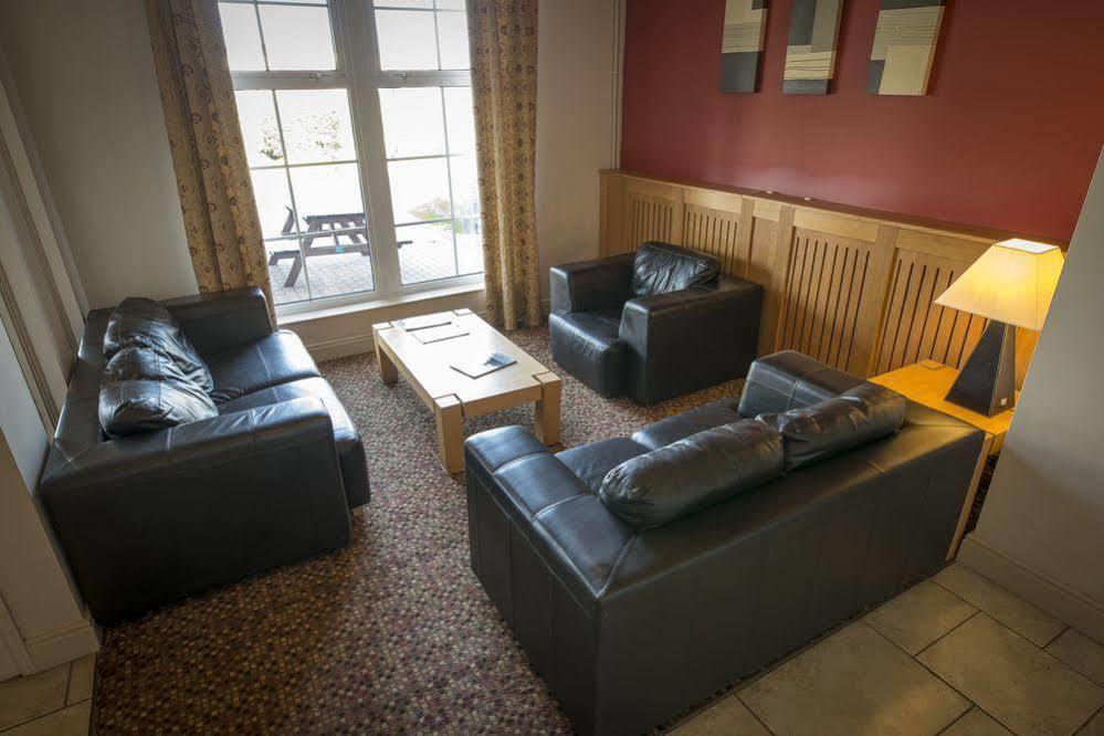 Allerton Court Hotel ノーサラートン エクステリア 写真